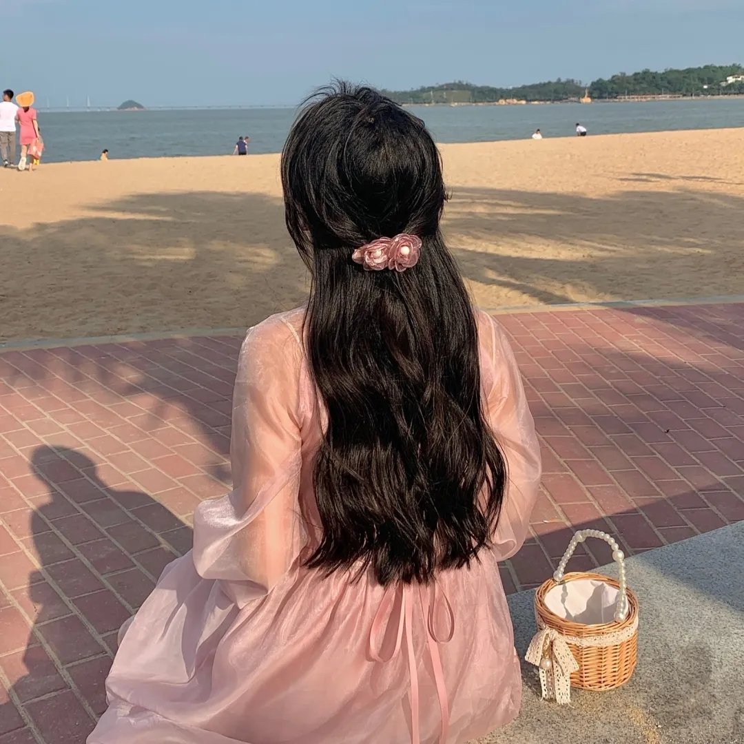 你是老板娘我是白月光